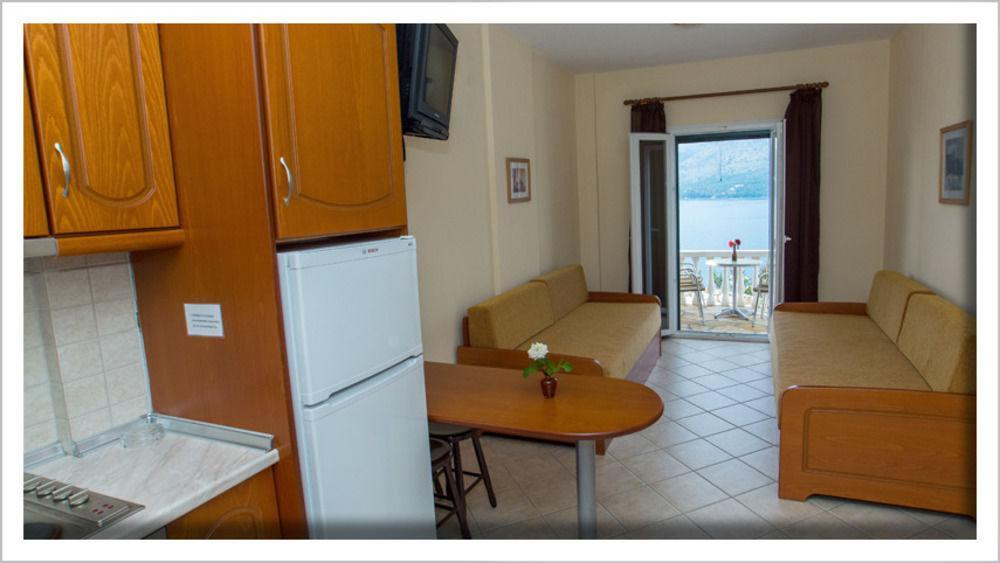 Blue Bay Apartments Sívota Eksteriør bilde